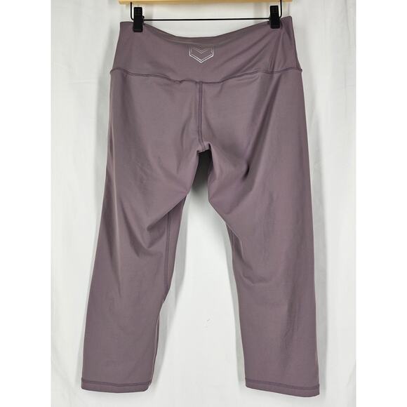 WOMEN'S LAVENDER GYM COMPRESSION LEGGINGS SIZE LARGE - VERY COMFORTABLE MATERIAL - Picture 2 of 11